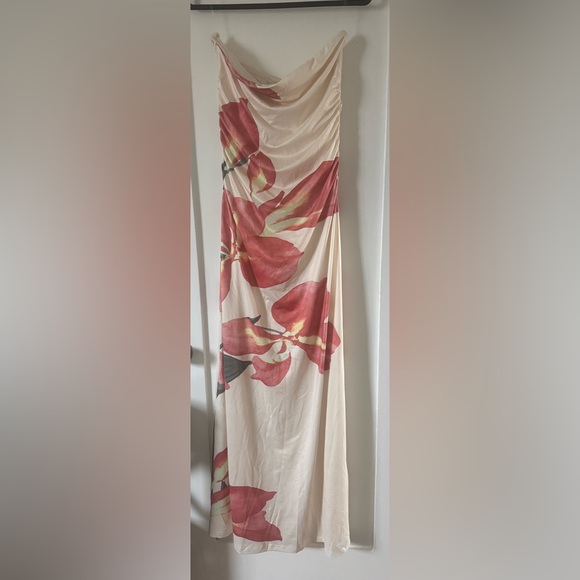 Peppermayo Dresses & Skirts - Peppermayo Bellanca Strapless Maxi Dress